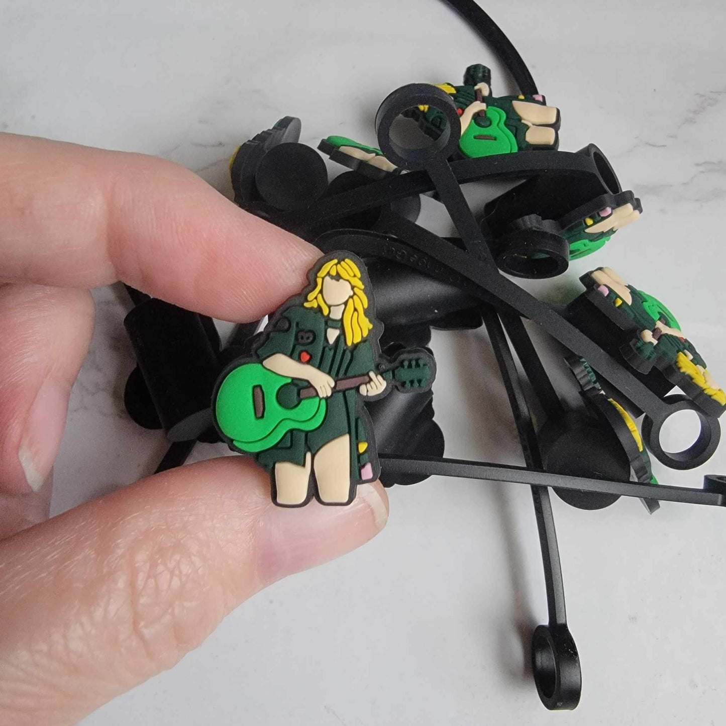 Swift With Guitar - Silicone Straw Toppers 8 mm