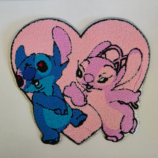 Alien Love Heart - Chenile Patch